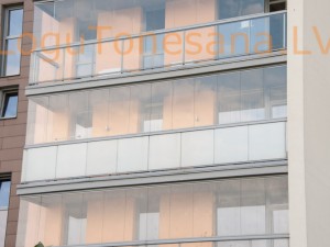 Balkonu aplīmēšana